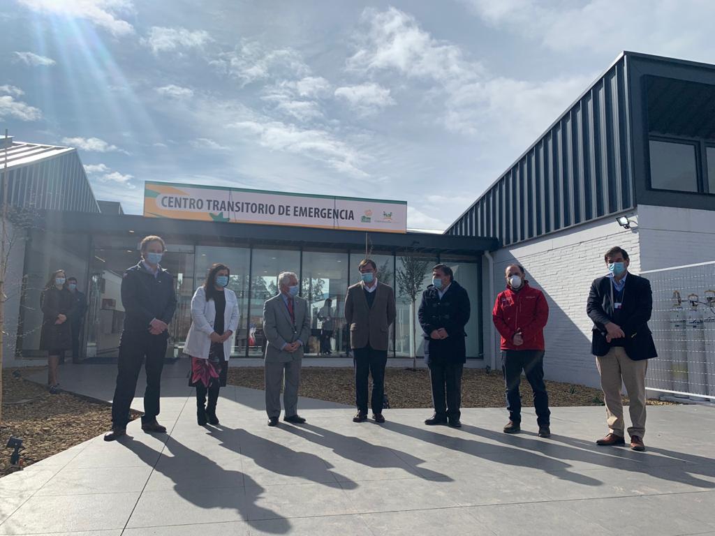 Ministro de Salud visita Centro Transitorio de Emergencia en Colina