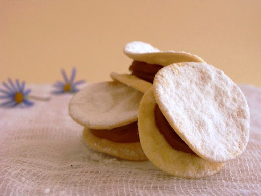 Alfajores con manjar: De Chile y para Chile