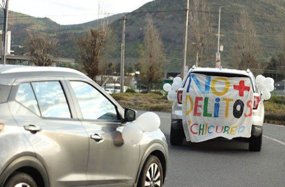 Caravana anti delincuencia se toma las calles de Chicureo