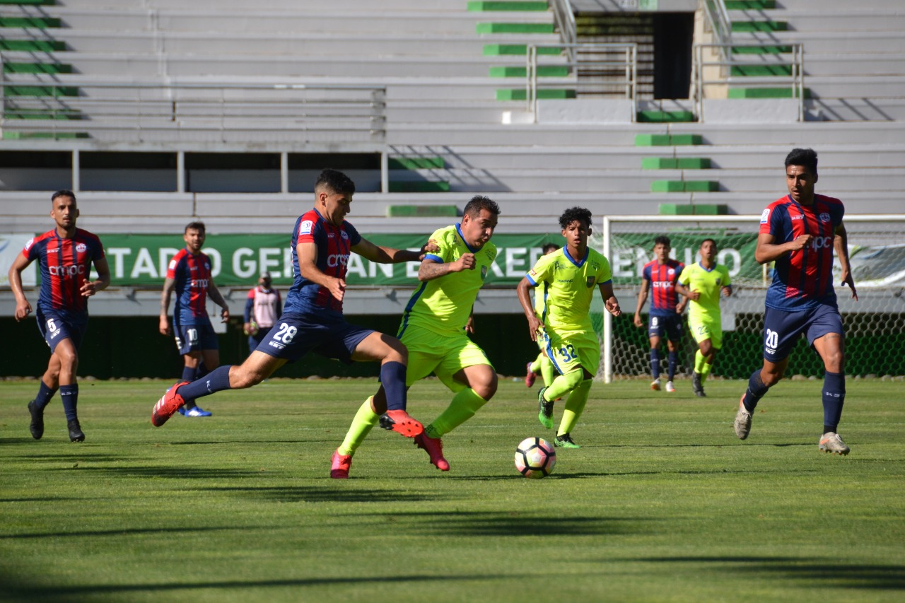 Deportes Colina Vuelve Al Triunfo Luego De 4 Fechas Sin Ganar Valles Del Sol Revista Datos Marketplace Servicios Chicureo