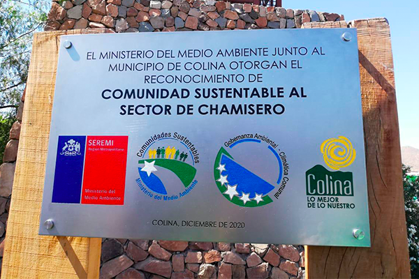 Ministerio del Medio Ambiente otorga certificado de Comunidad Sustentable a Barrio Chamisero de Colina