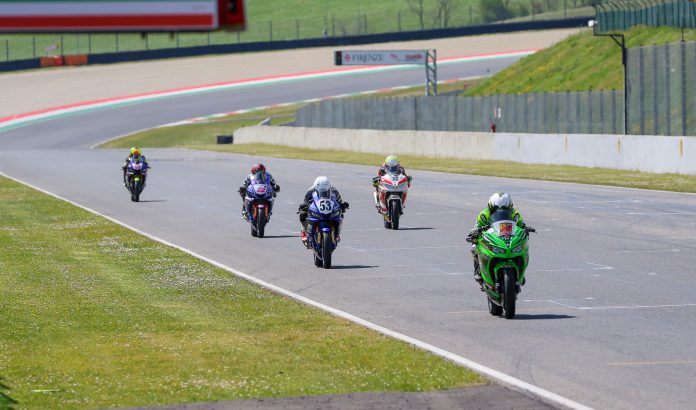 Isis Carreño sorprende en la copa femenina de motociclismo de Europa