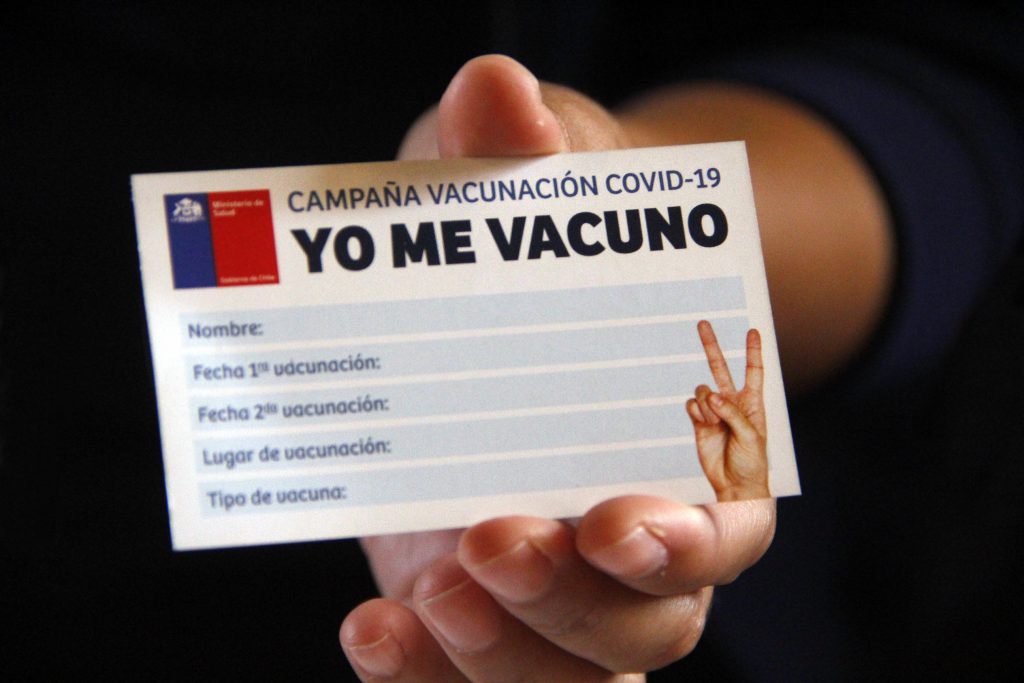 Vacunación: Gobierno anuncia “pase de movilidad”