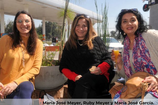Revista VDS Chicureo, Yamana Store Chicureo - María José Meyer, Ruby Meyer y María José García