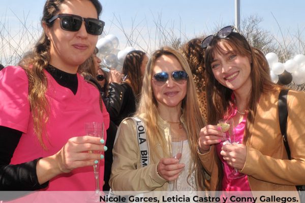 Revista VDS Chicureo, Yamana Store Chicureo - Nicole Garces, Leticia Castro y Conny Gallegos