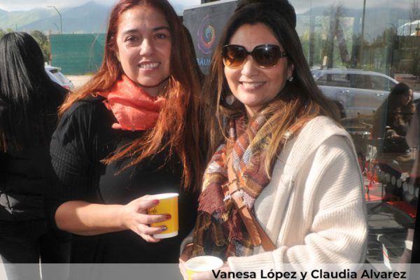 Revista VDS Chicureo Vanesa López y Claudia Alvarez