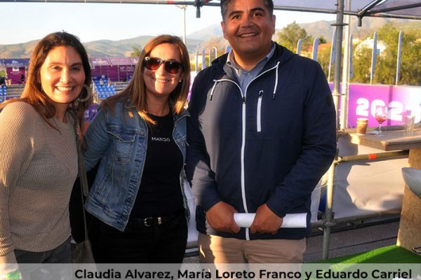 Revista VDS Chicureo, Claudia Alvarez, María Loreto Franco y Eduardo Carriel