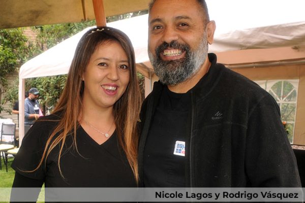 Revista VDS Chicureo, aniversario veterinaria Helpet Chicureo, Rodrigo Vásquez