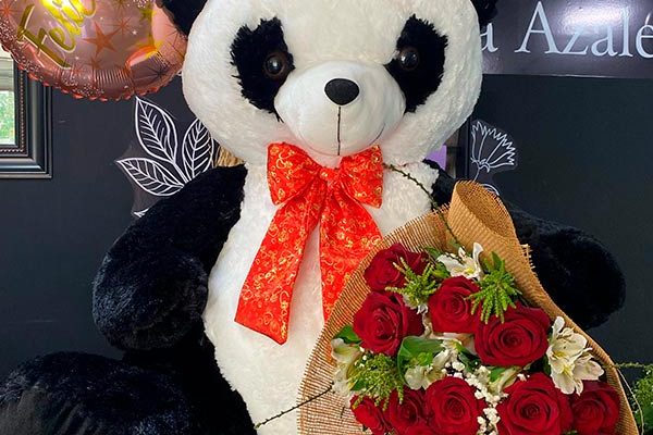 Revista VDS Chicureo, Floristería Azalea para el día de los enamorados